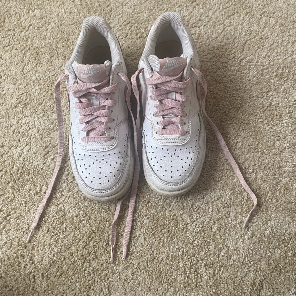 nike force 1 low in pink